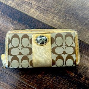 Coach wallet